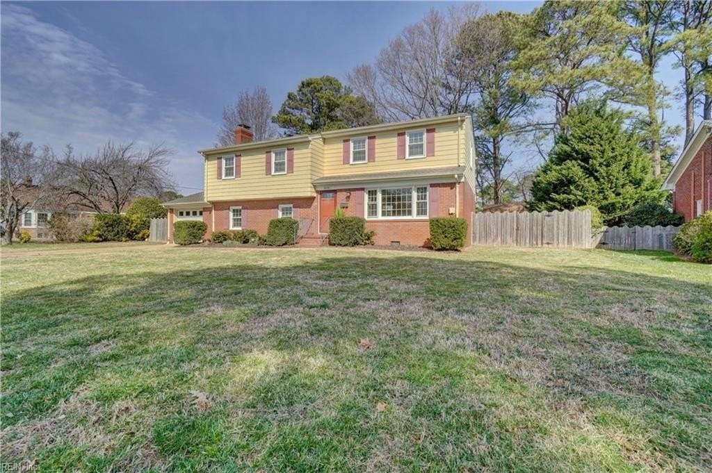 4656 John Alden Rd - Photo 2 of 46