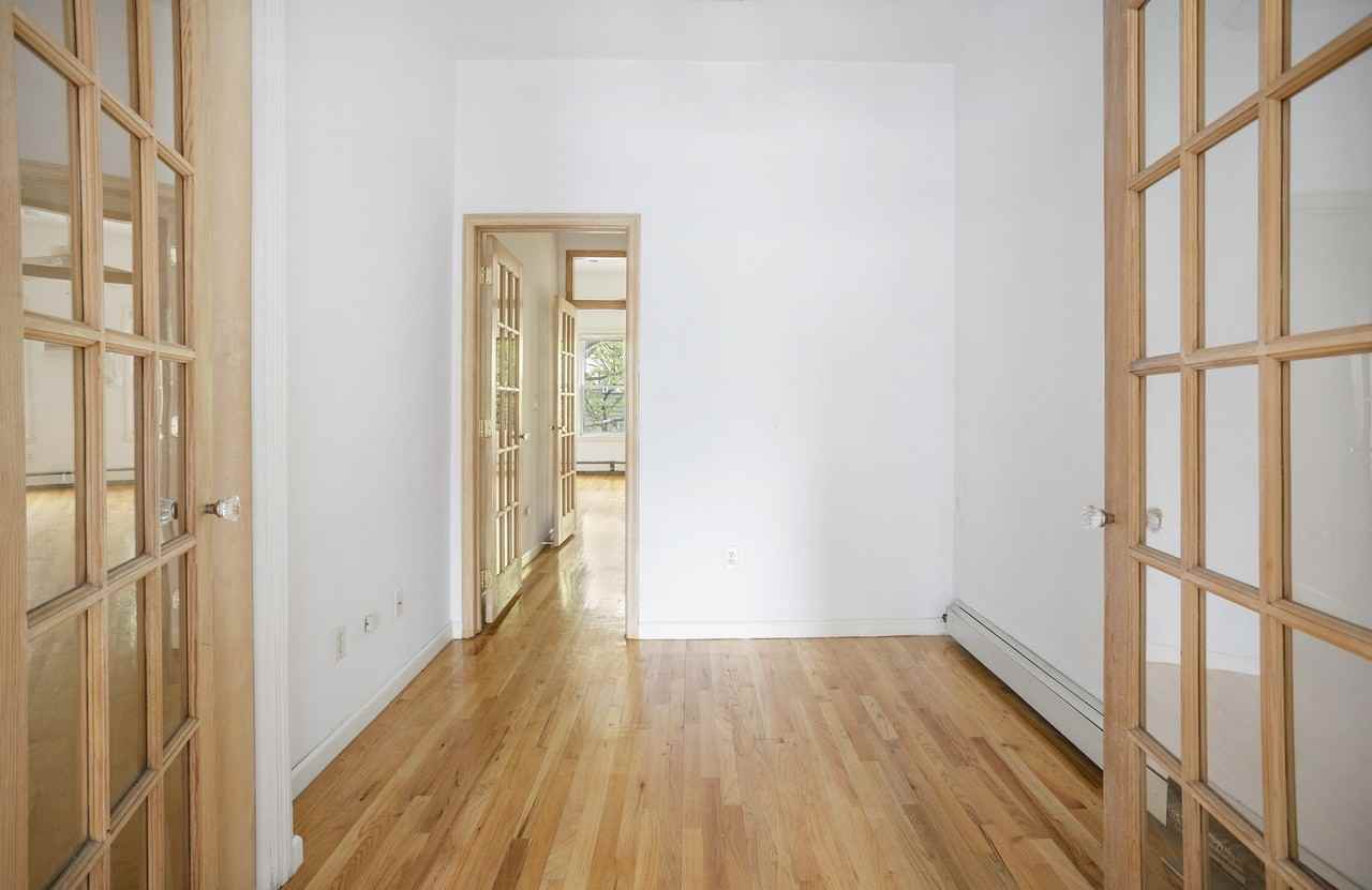 107 Freeman St Apt 2 - Photo 3 of 5