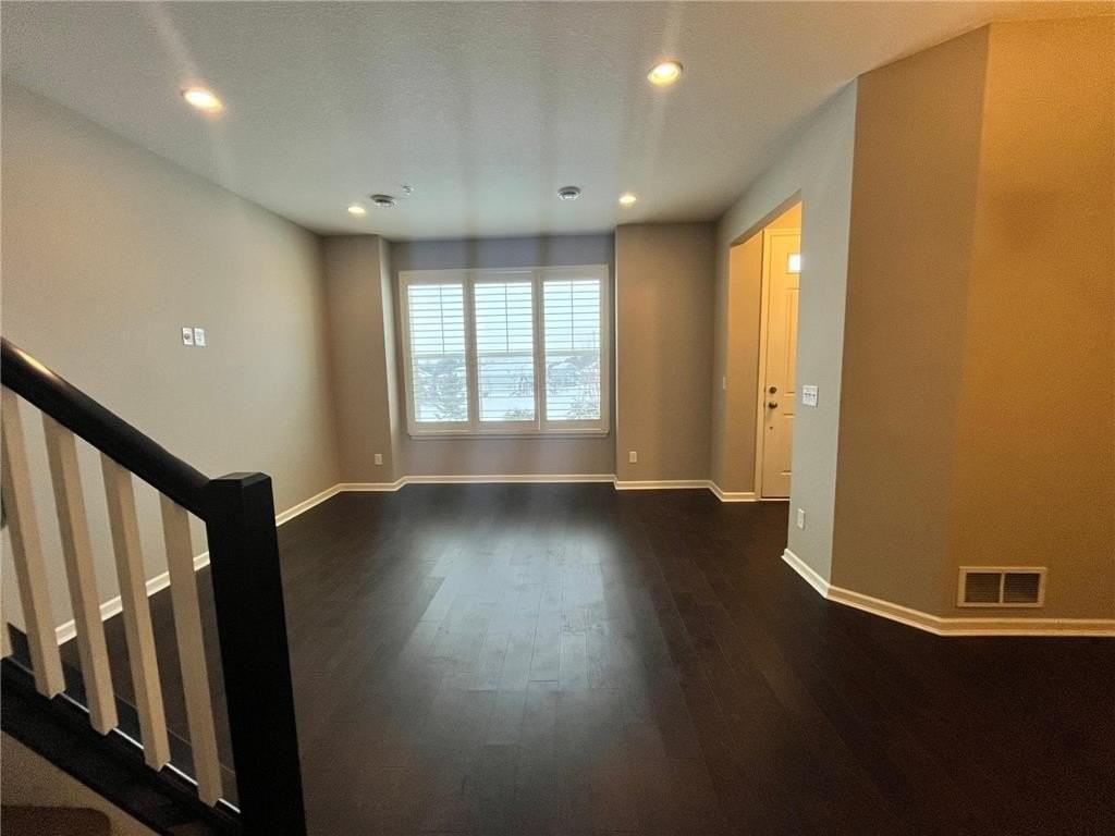 6876 Crosby Ct - Photo 4 of 30