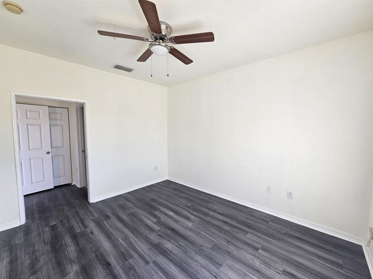 560 Florida Club Blvd #312 - Photo 5 of 14