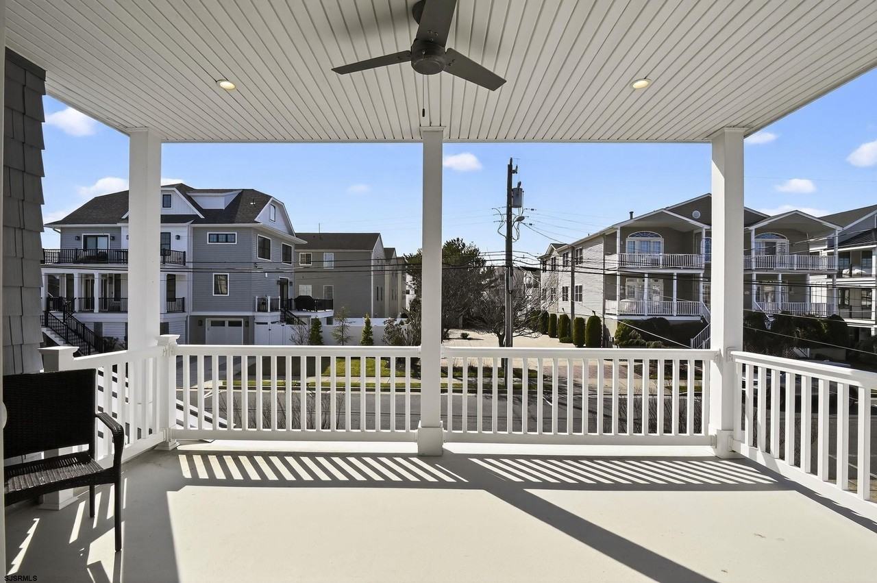 103 N Madison Ave - Photo 2 of 31