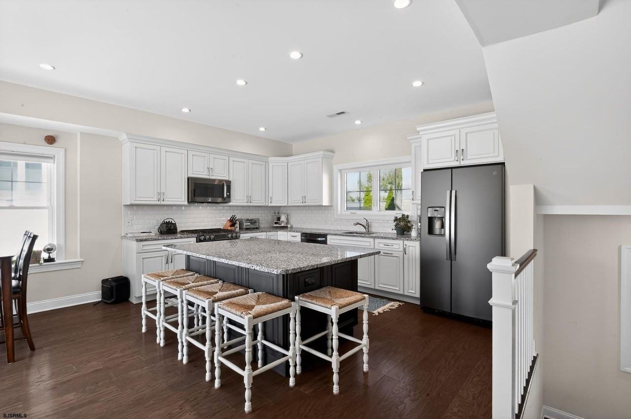 103 N Madison Ave - Photo 5 of 31