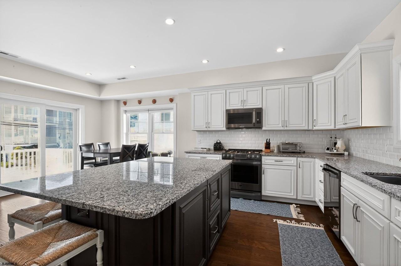 103 N Madison Ave - Photo 6 of 31