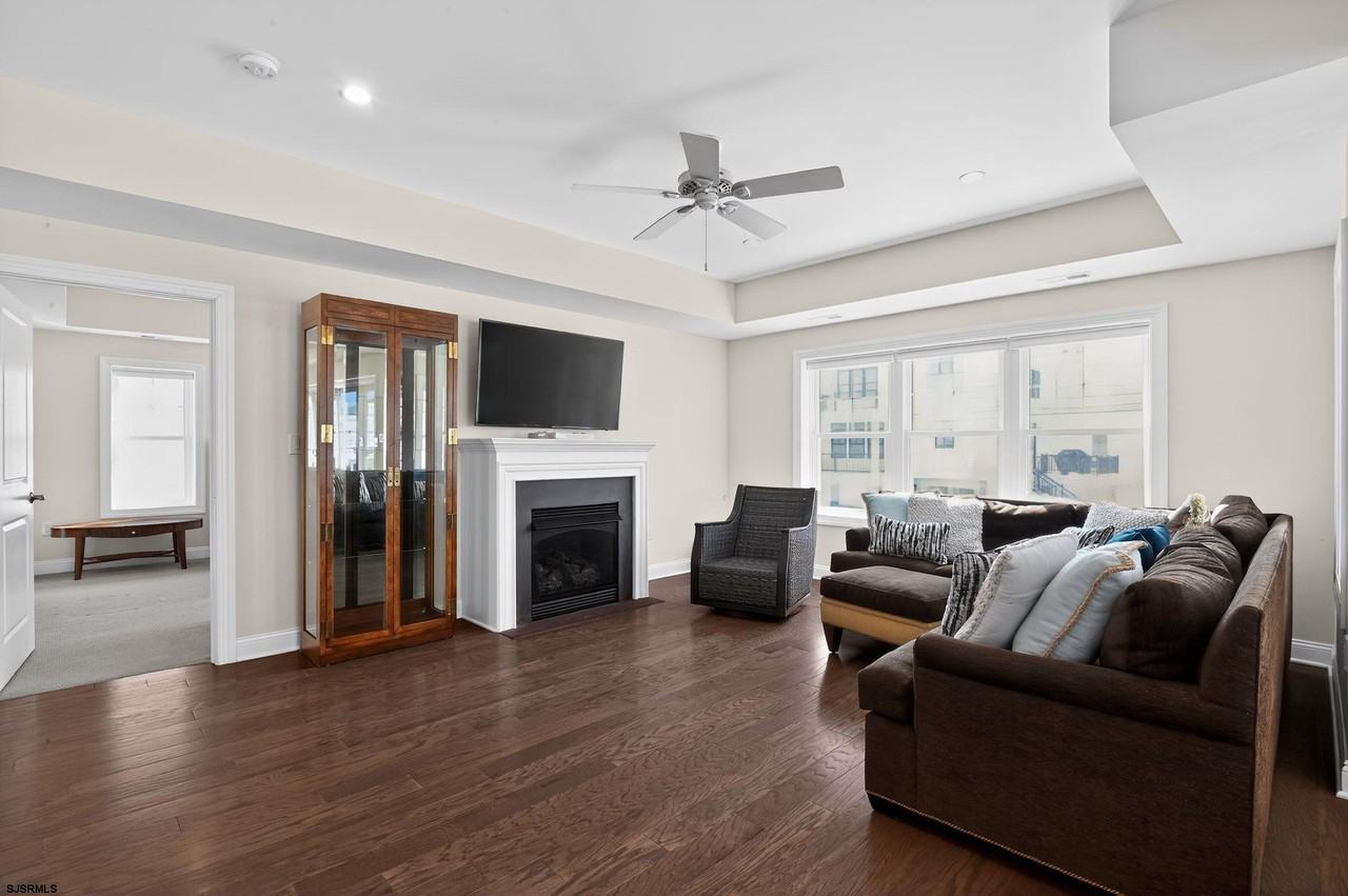 103 N Madison Ave - Photo 7 of 31