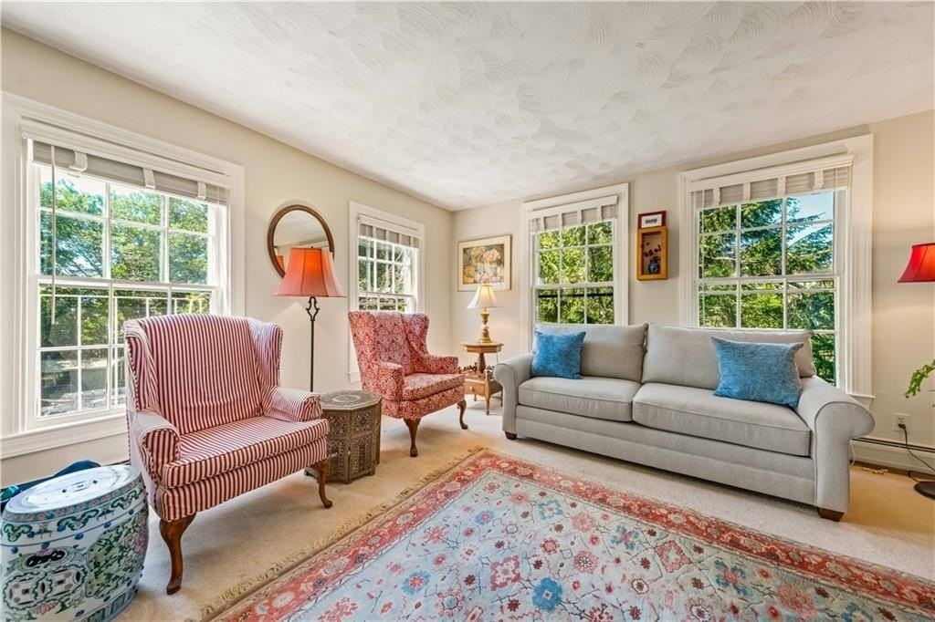 141 Narragansett Ave Apt 2c - Photo 3 of 19