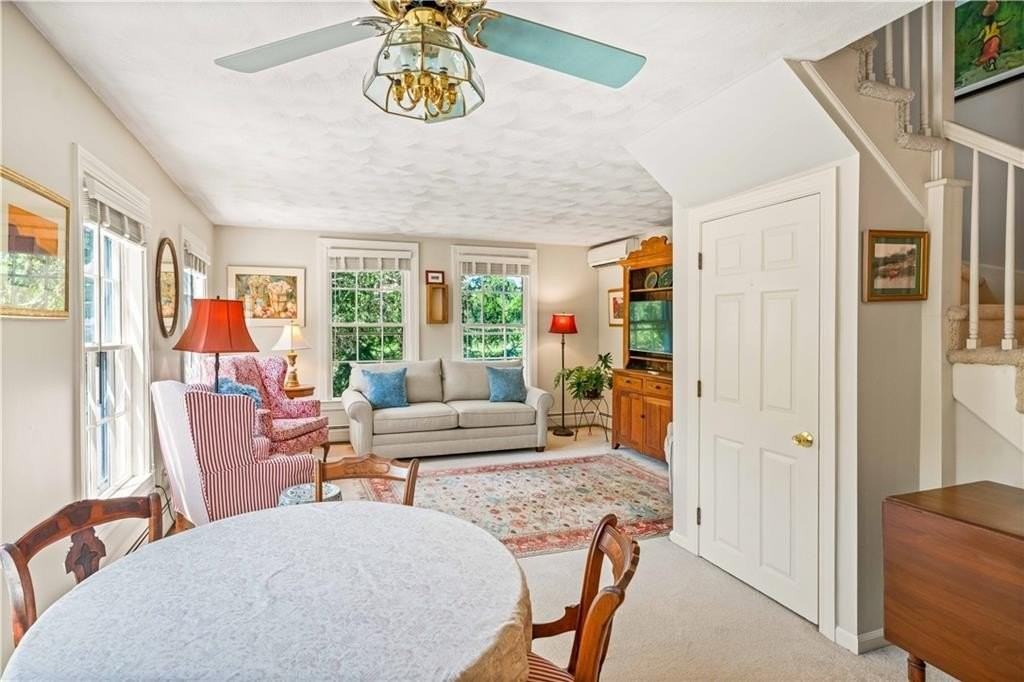 141 Narragansett Ave Apt 2c - Photo 6 of 19