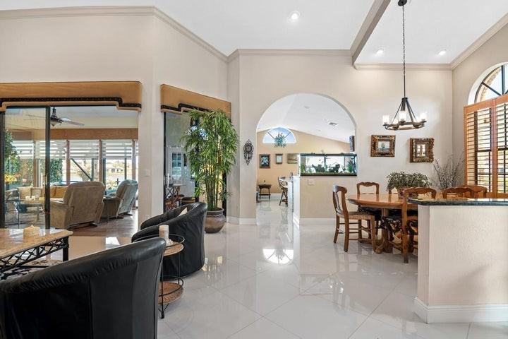 7211 Boynton Beach Boulevard - Photo 5 of 10