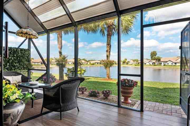 7211 Boynton Beach Boulevard - Photo 3 of 10