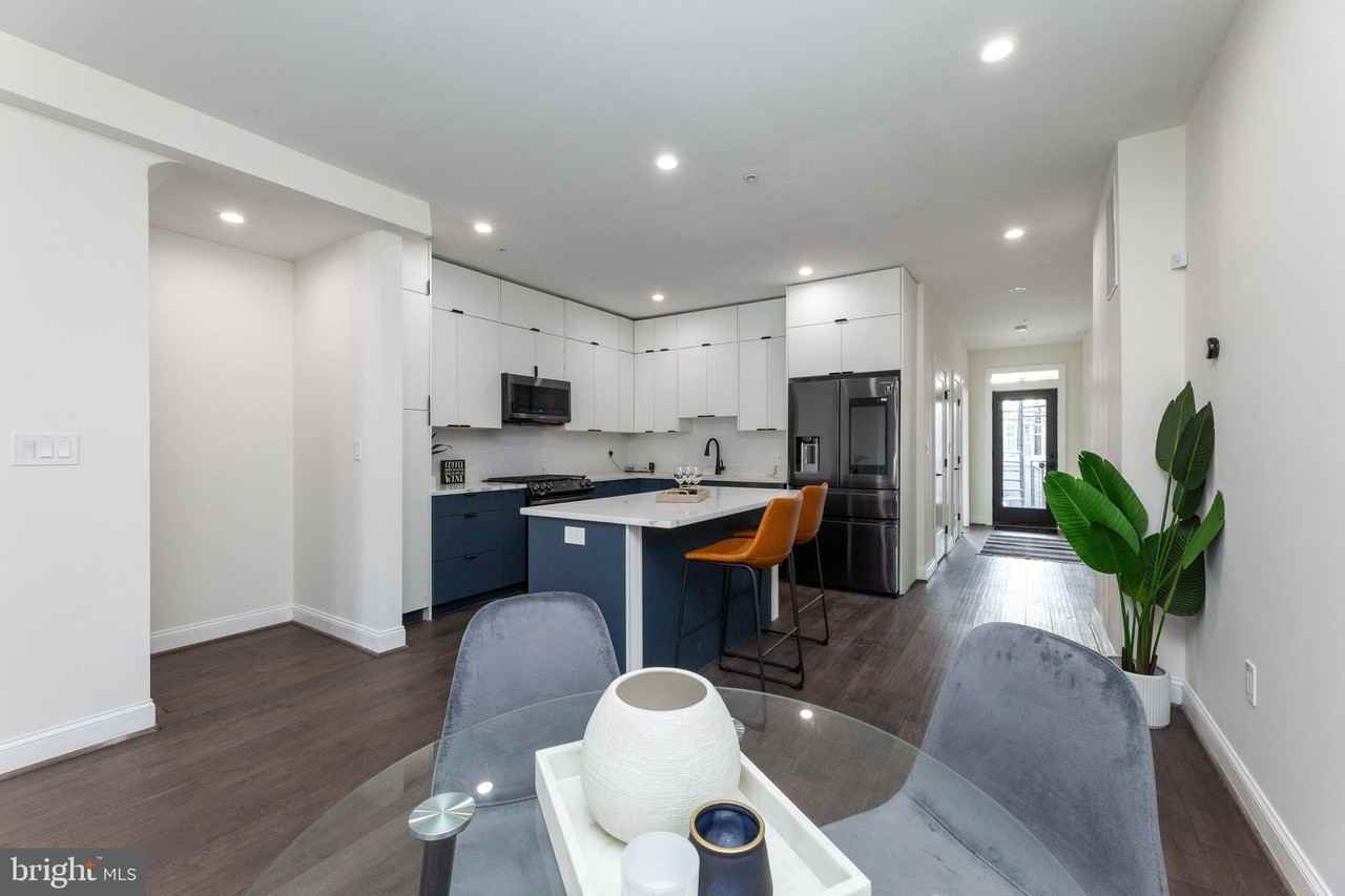 734 Kenyon St Nw Unit 2 - Photo 4 of 24