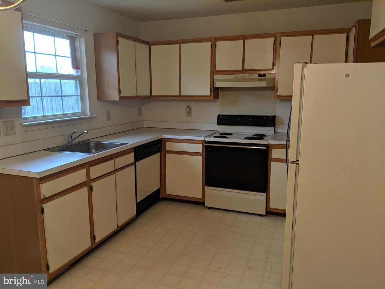 105 Periwinkle Dr - Photo 4 of 13