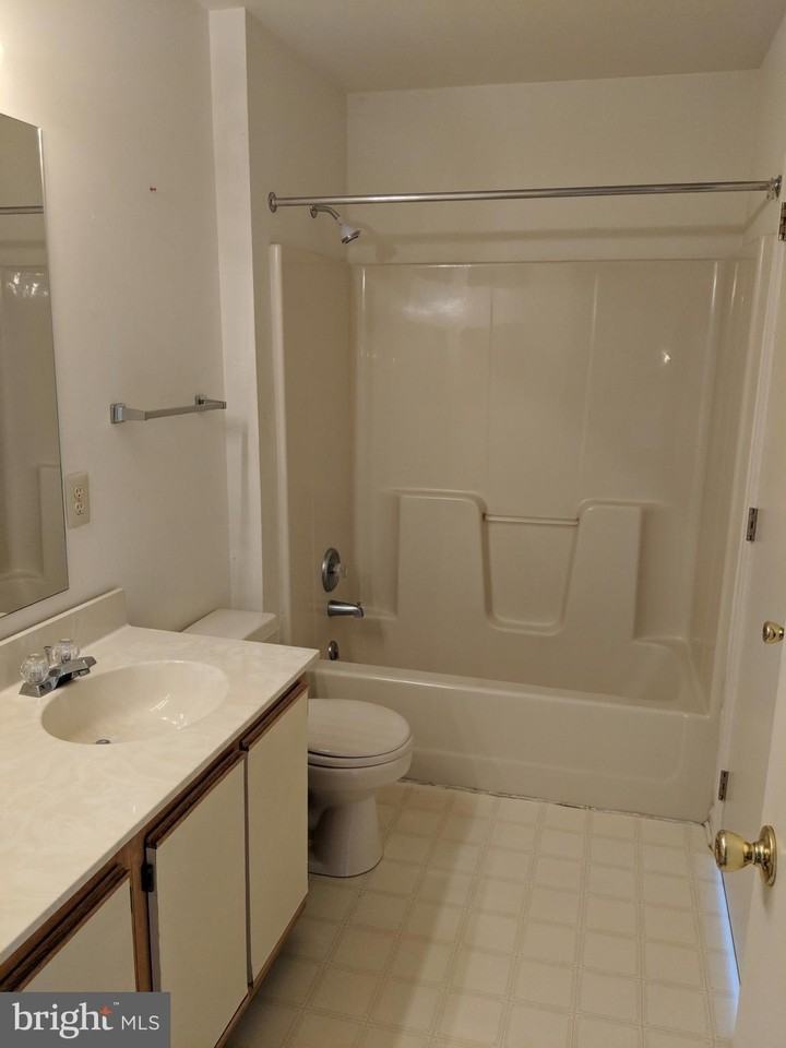 105 Periwinkle Dr - Photo 6 of 13