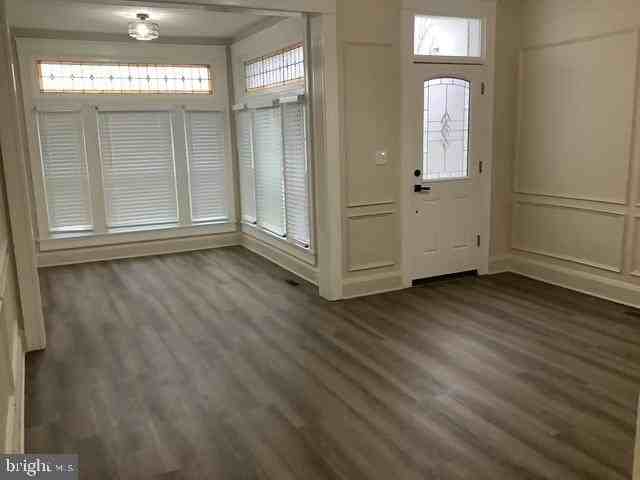 3027 Shannon Dr - Photo 5 of 50