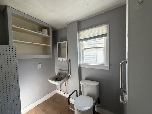 317 Commercial St #1 - Photo 5 of 10