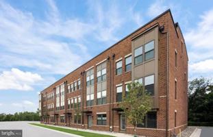 featured image of 2926 Waterfront Rd