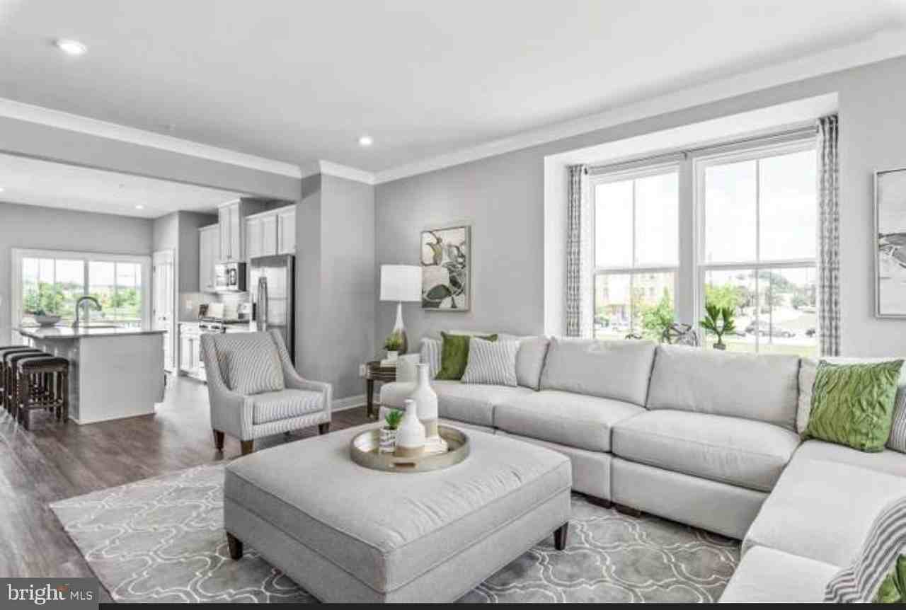 2926 Waterfront Rd - Photo 4 of 27