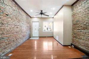 featured image of 424 S Eden St