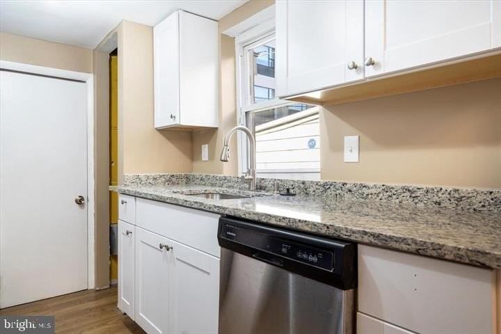 424 S Eden St - Photo 6 of 33