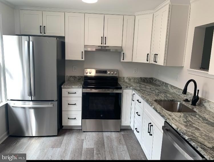 2005 Wintergreen Pl - Photo 2 of 11