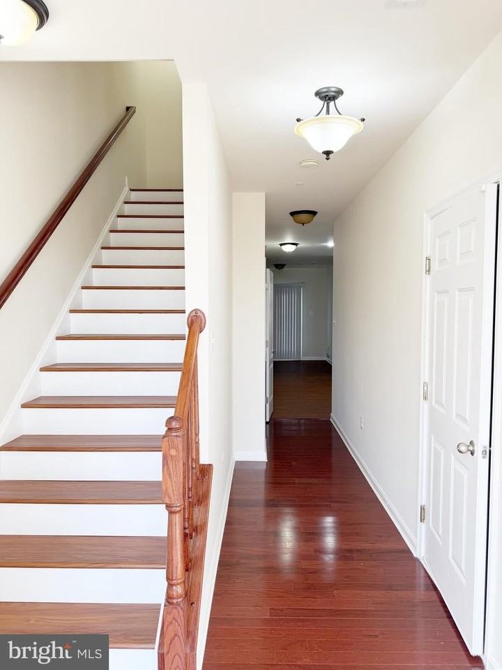 23008 Meadow Mist Rd - Photo 4 of 18