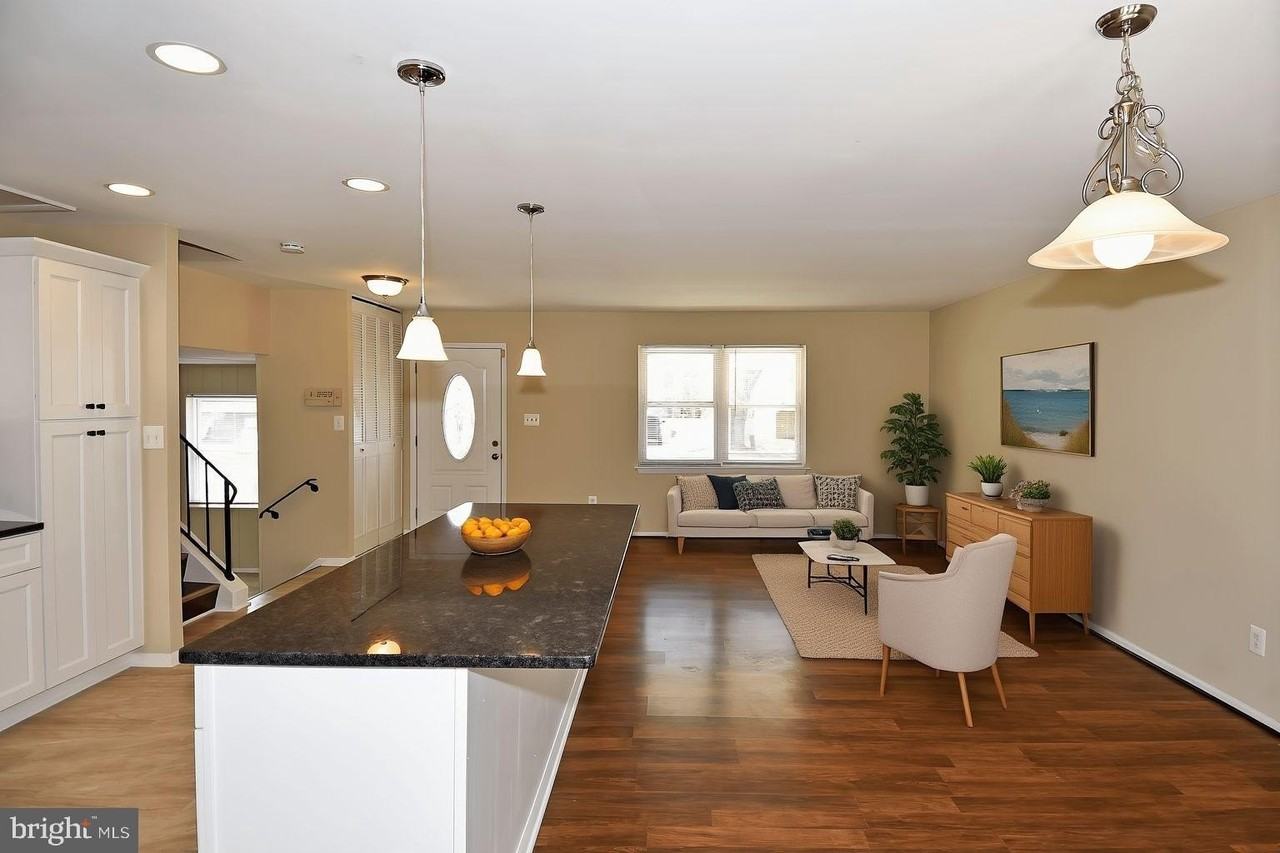 1209 Marton St - Photo 7 of 41