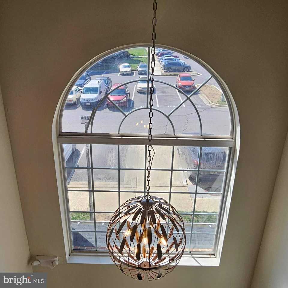 6600 Saint Ignatius Dr Apt 304 - Photo 4 of 21