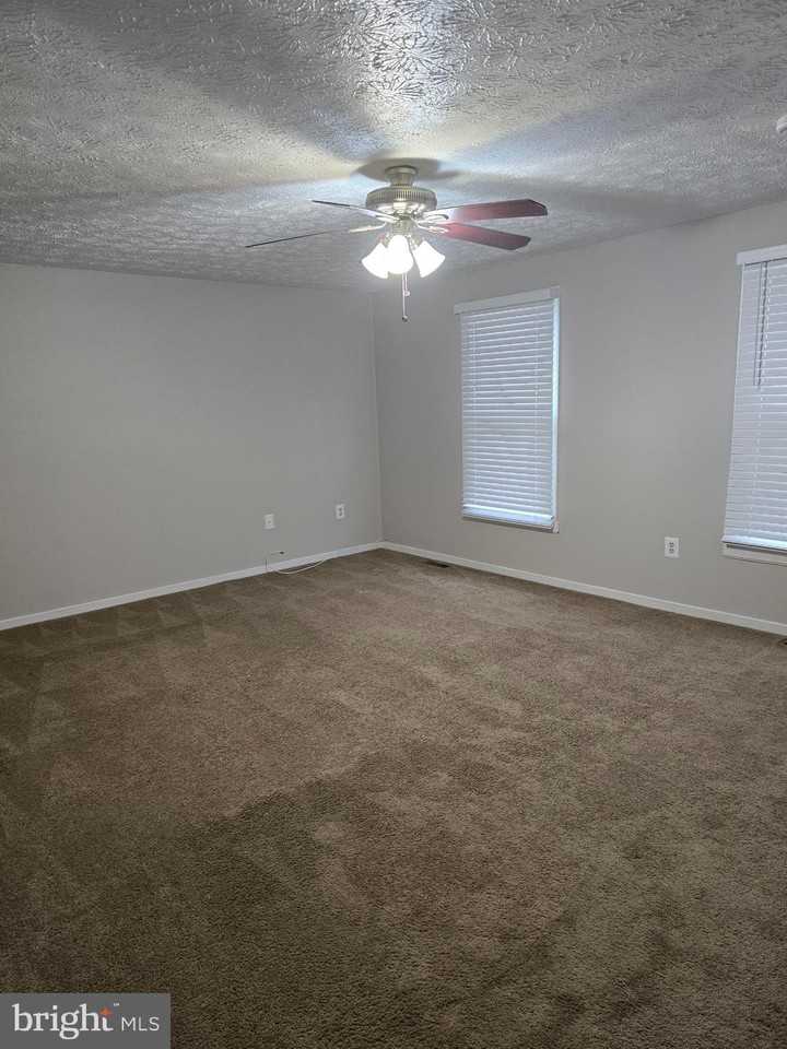 11113 Maiden Dr - Photo 5 of 16