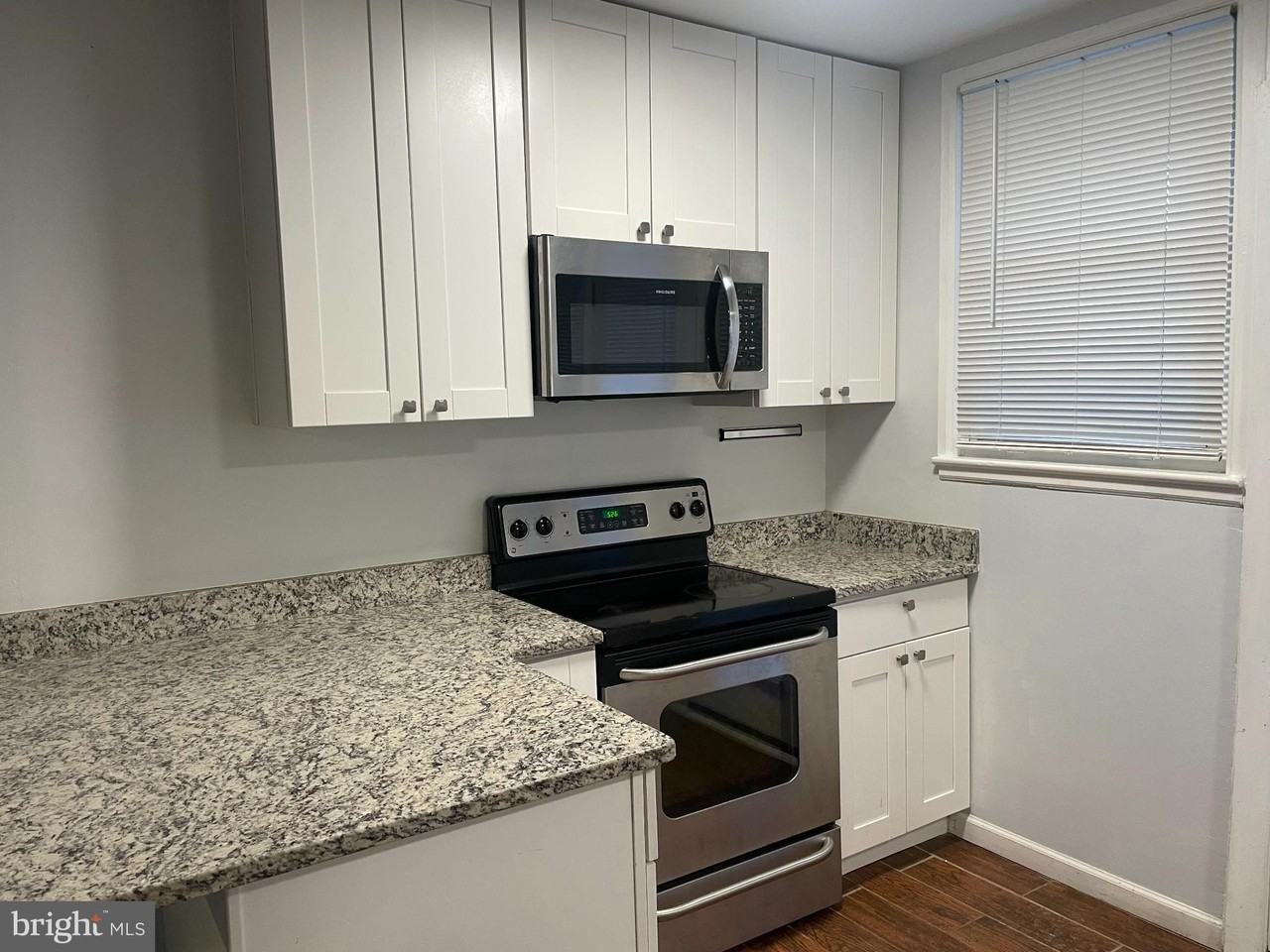 9628 52nd Ave - Photo 3 of 14