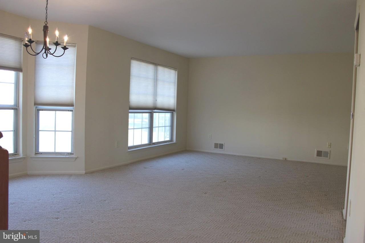 70 Chambord Ct - Photo 3 of 18