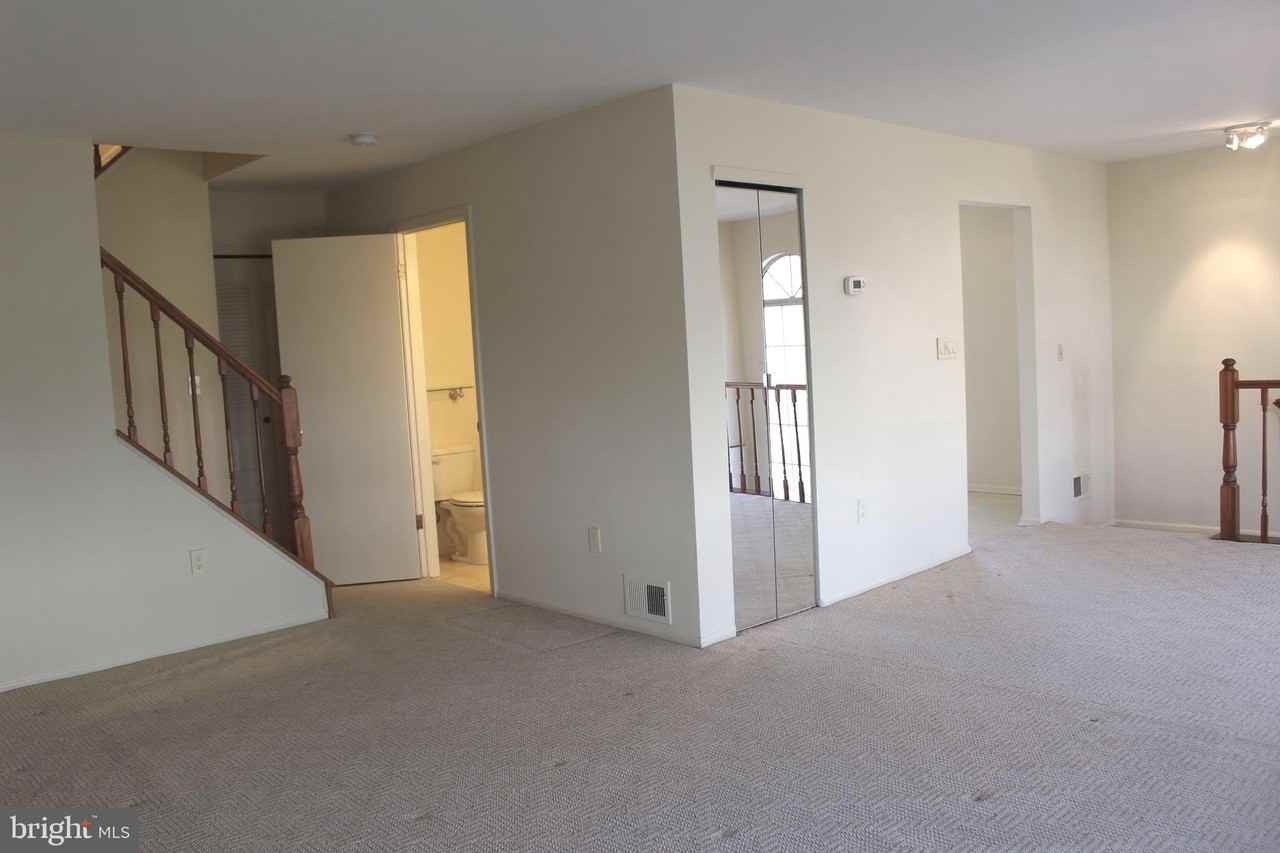 70 Chambord Ct - Photo 5 of 18