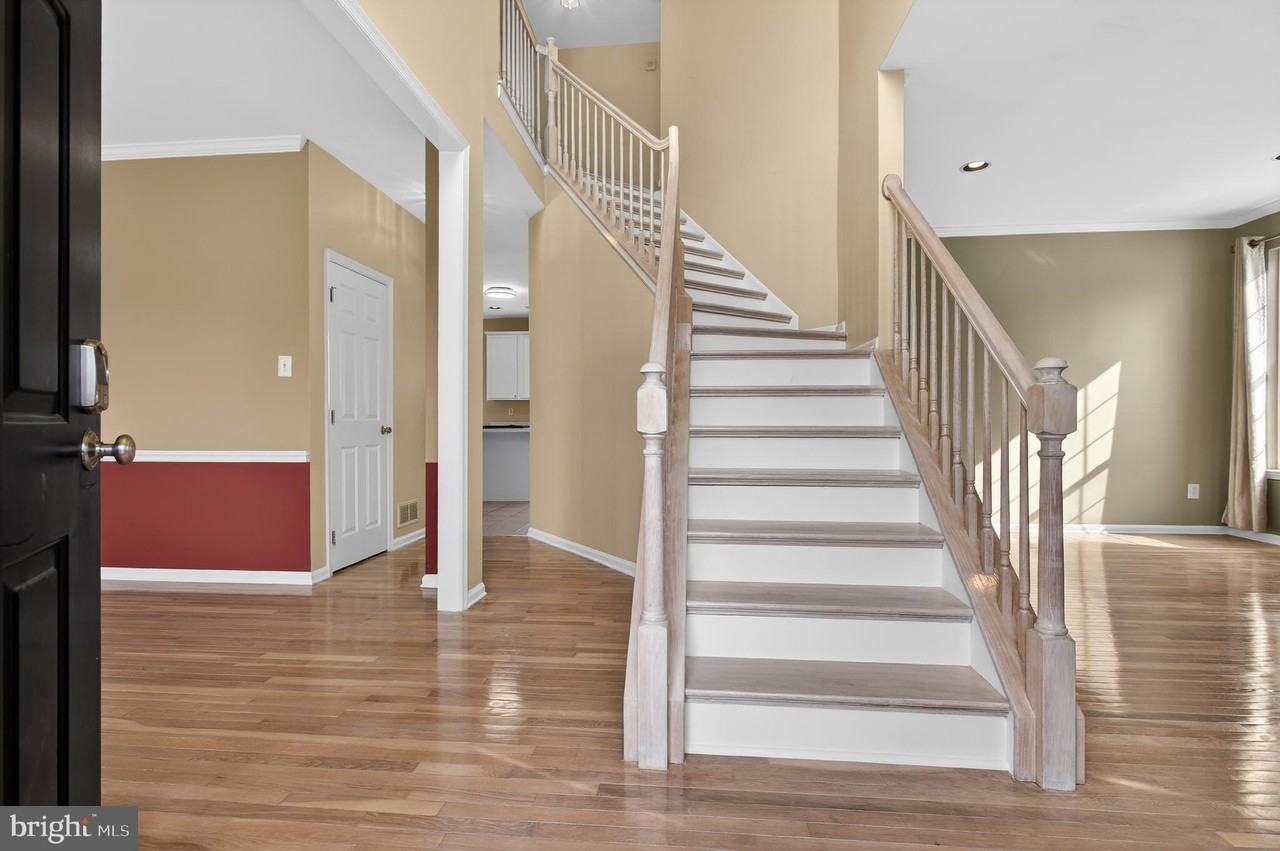 2 Berwick Cir - Photo 2 of 29