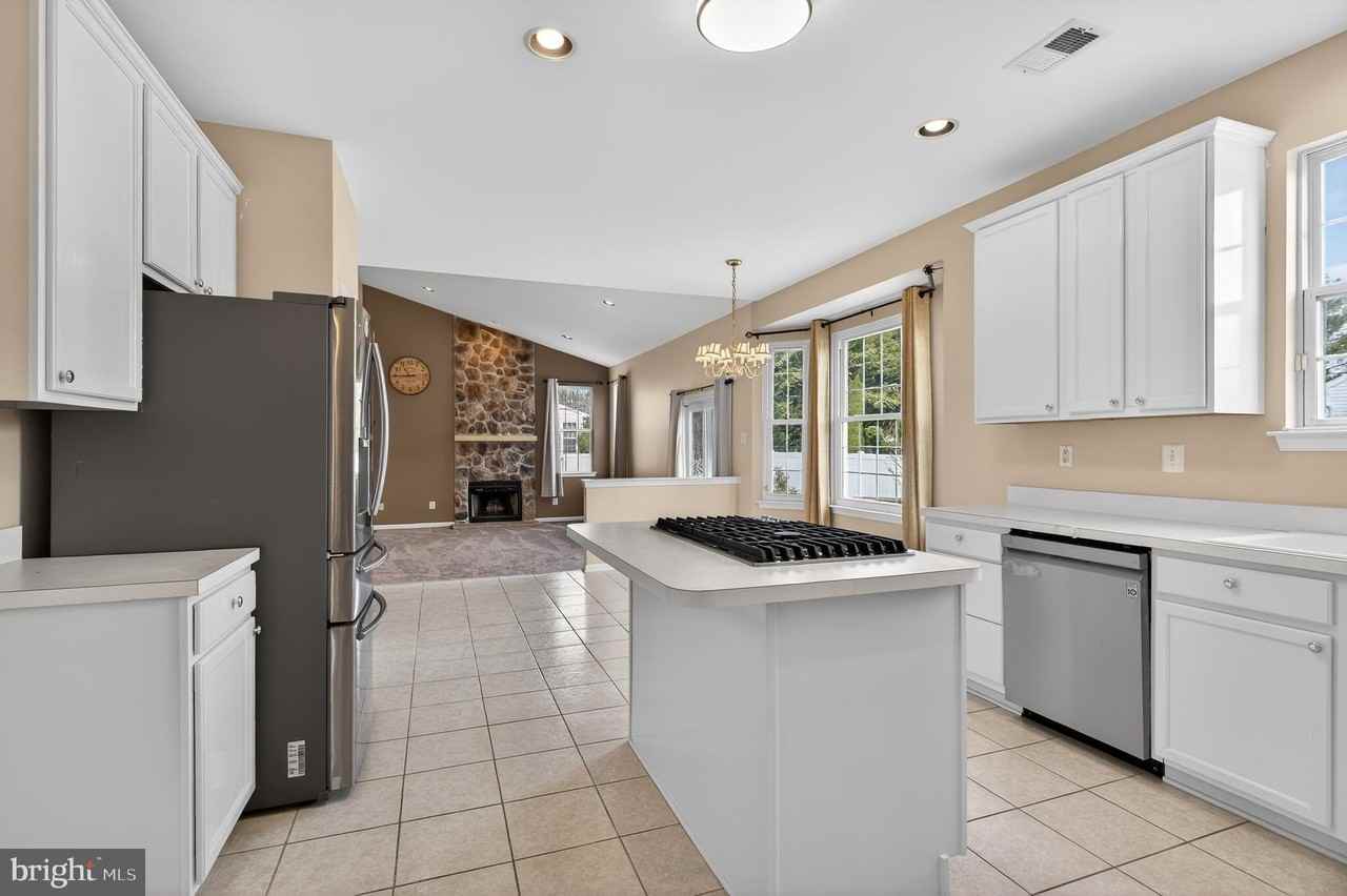 2 Berwick Cir - Photo 6 of 29