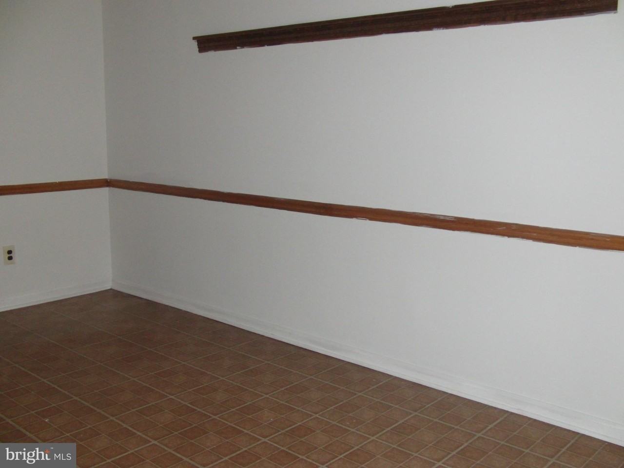 3926 Wrexham Ct - Photo 5 of 12