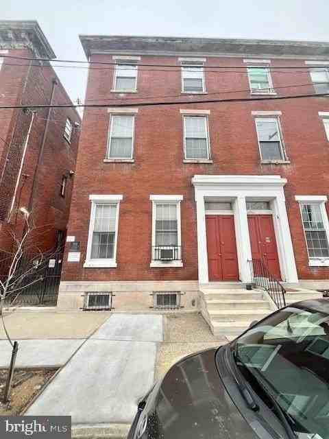 708 N Franklin St Fl 3 - Photo 2 of 37