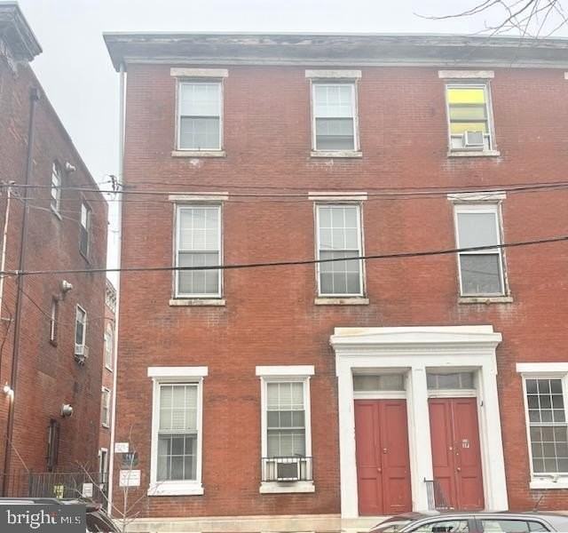 708 N Franklin St Fl 3 - Photo 4 of 37