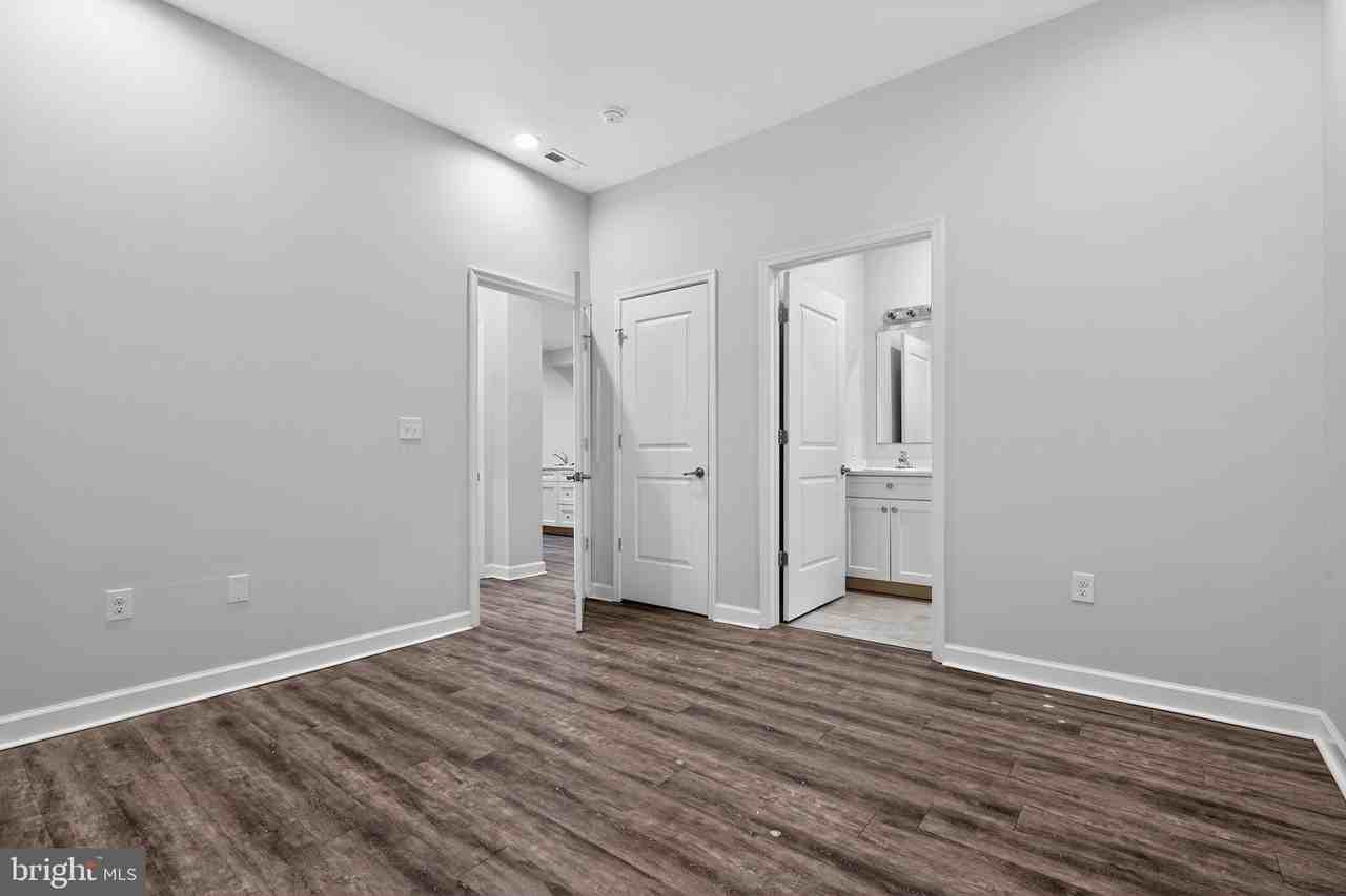 980 N Marshall St Apt 1 - Photo 5 of 21