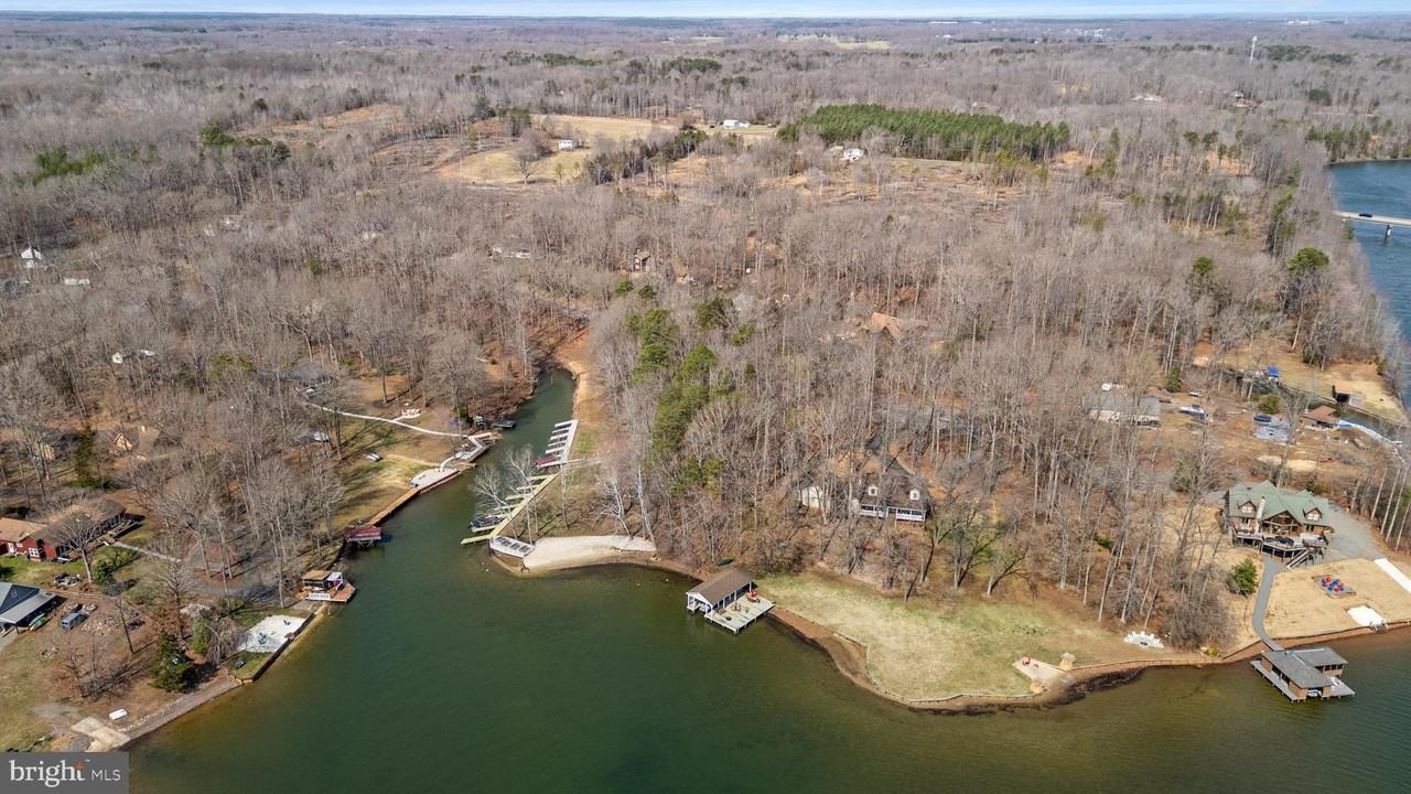 215 Lakewood Landing Dr - Photo 5 of 50