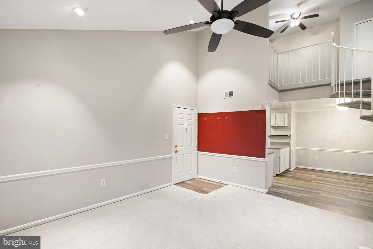 12263 Wadsworth Way - Photo 4 of 18