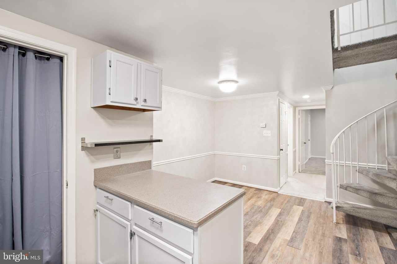 12263 Wadsworth Way - Photo 6 of 18