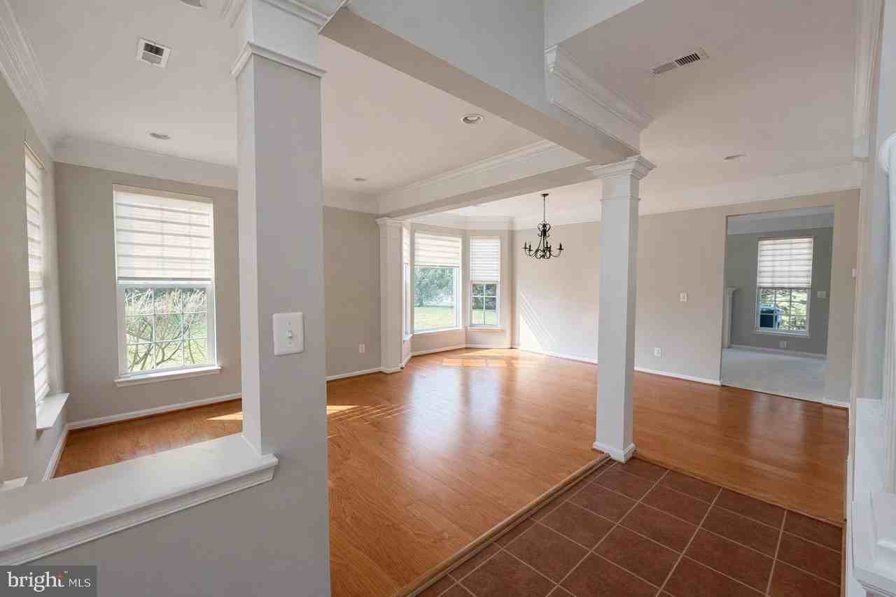 12314 Tanalian Falls Ln - Photo 5 of 39