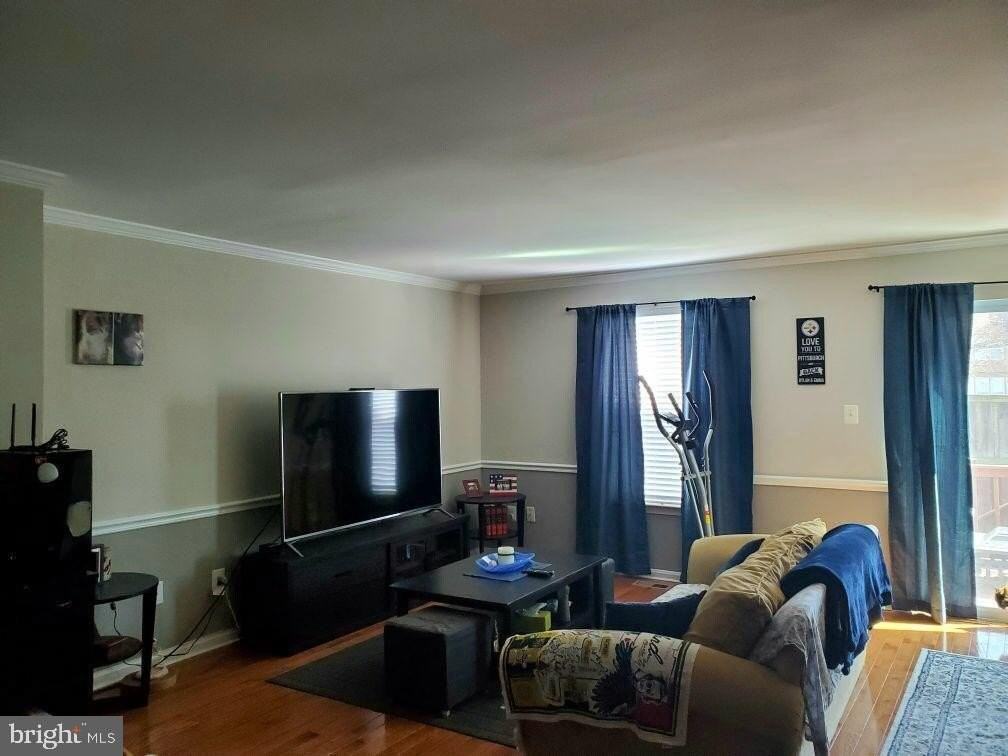 1959 Fort Monroe Ct - Photo 3 of 10