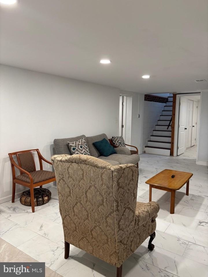 2483 Jericho Rd - Photo 3 of 18