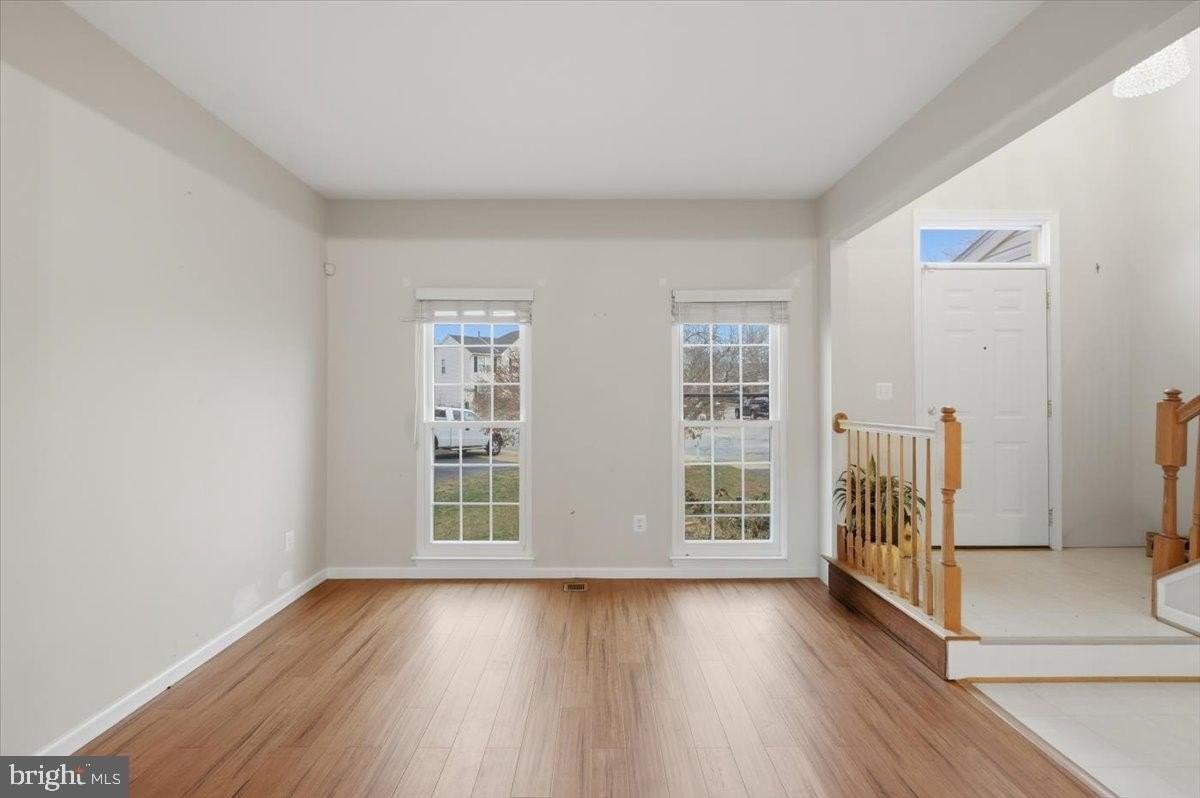 6914 S Dewey Ct - Photo 6 of 36