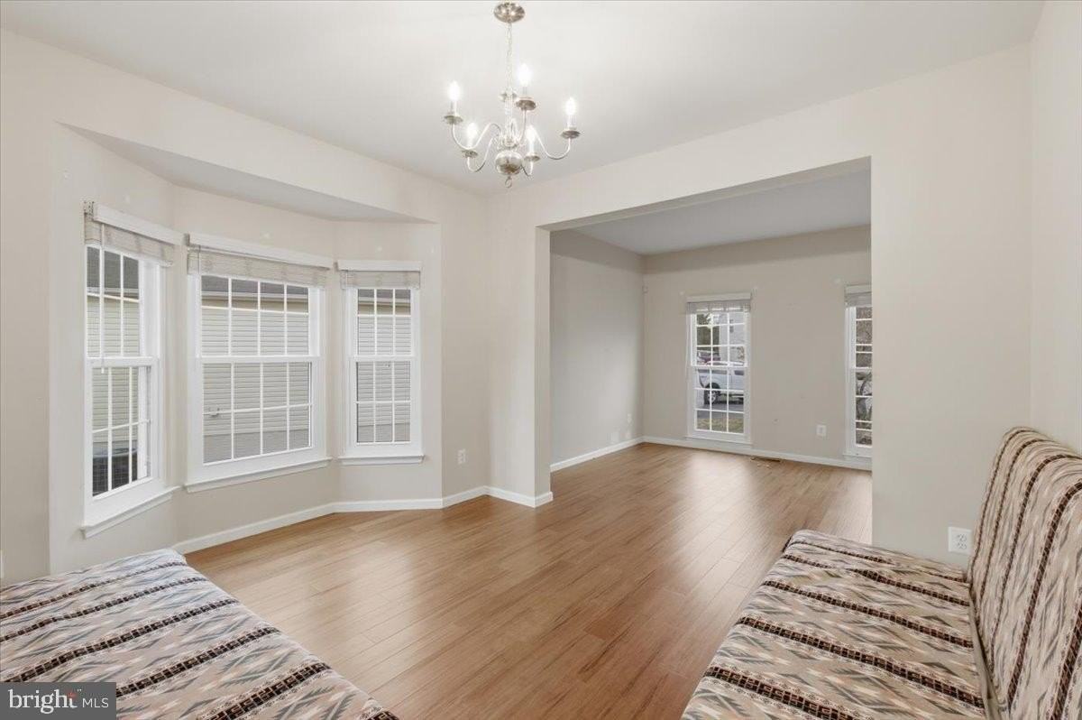 6914 S Dewey Ct - Photo 7 of 36