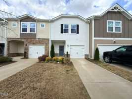 featured image of 926 Clearhaven Ln