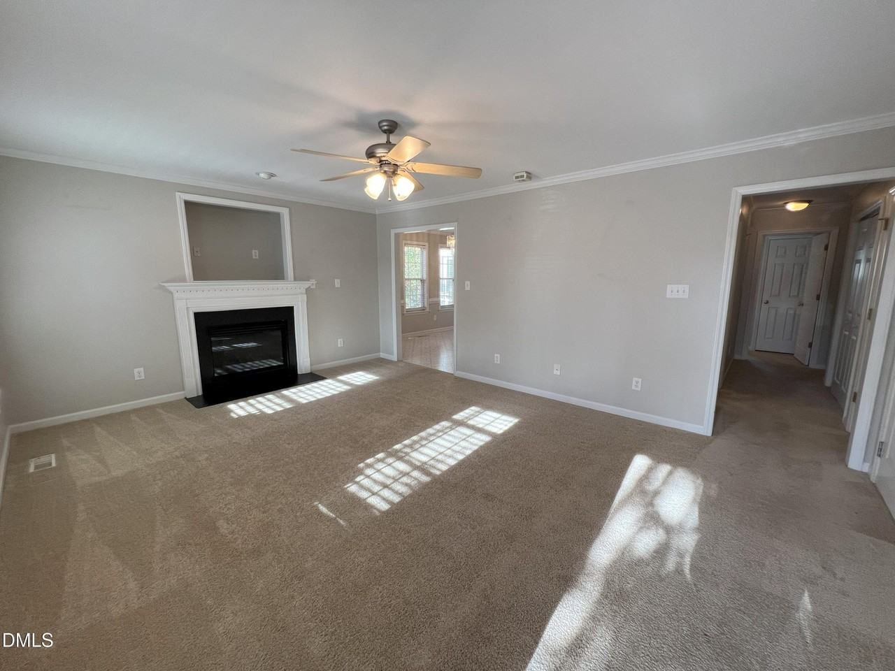 826 Shackleton Rd - Photo 3 of 27