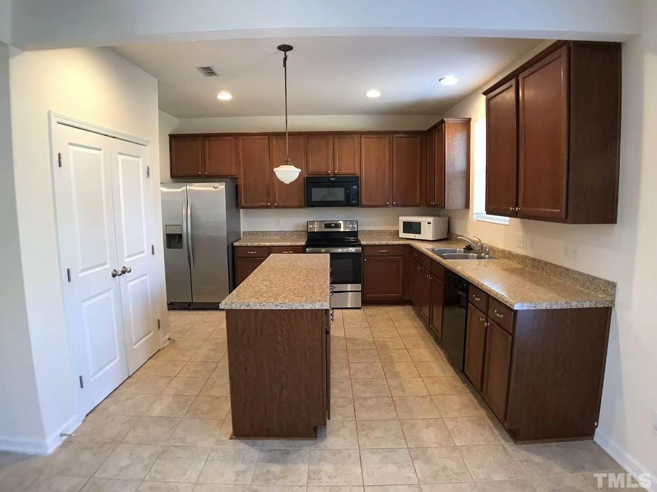 115 Glenview Ln - Photo 6 of 50