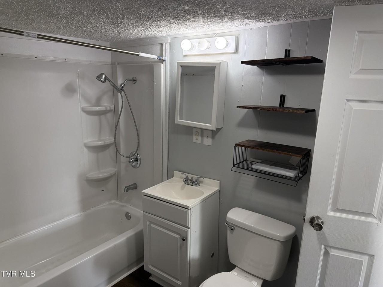 315 N Highland Ave - Photo 7 of 18