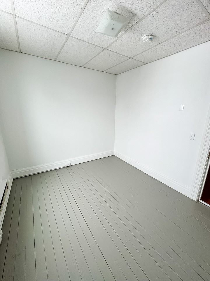 911 State Street - Photo 4 of 50