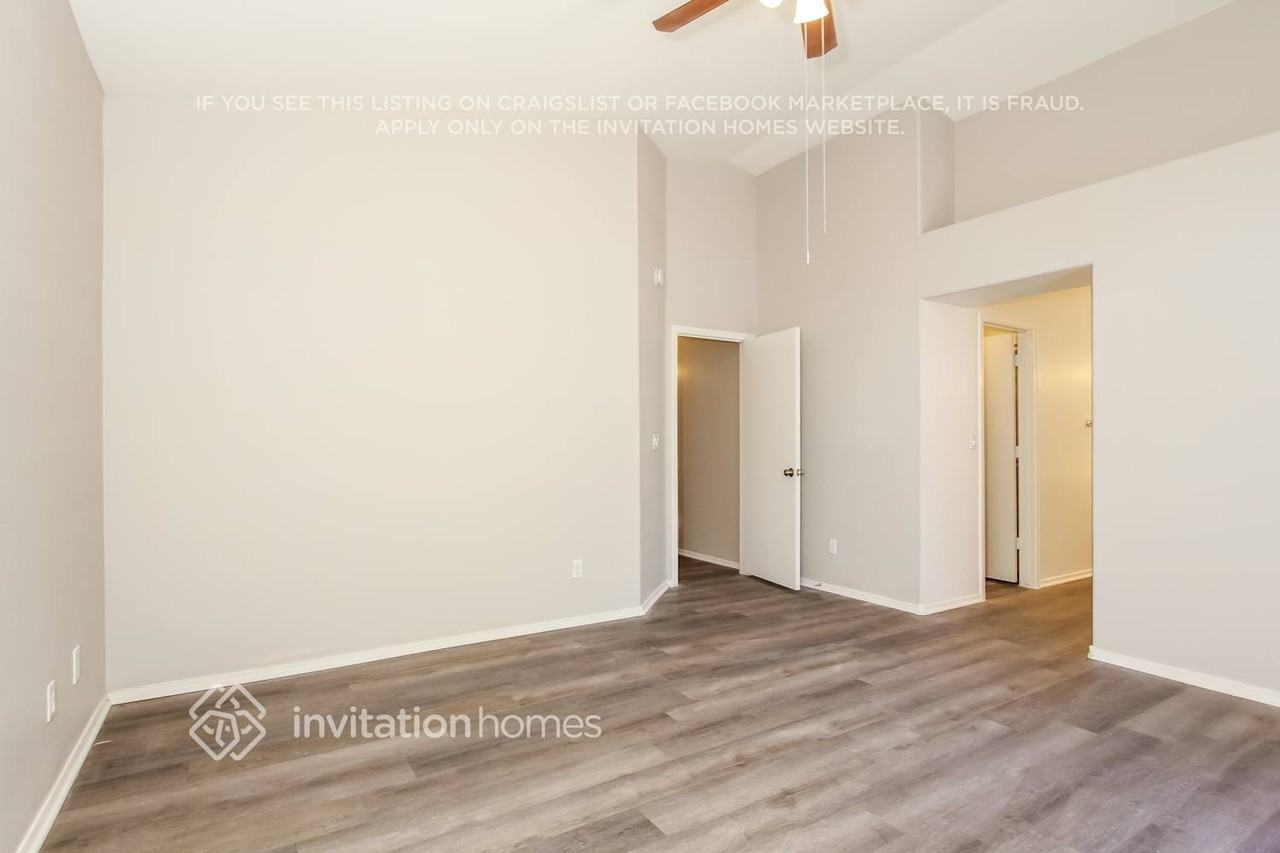 17609 N 14th St - Photo 6 of 14