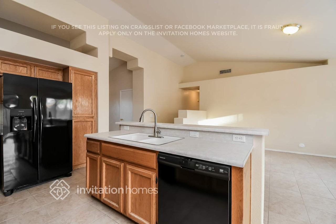 775 S Lanus Dr - Photo 7 of 17